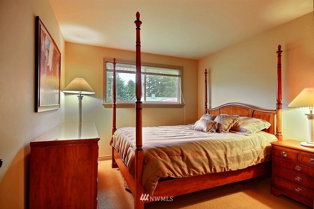 4401 Northeast 17th Street Renton, WA 98059 - Photo 15 of 25