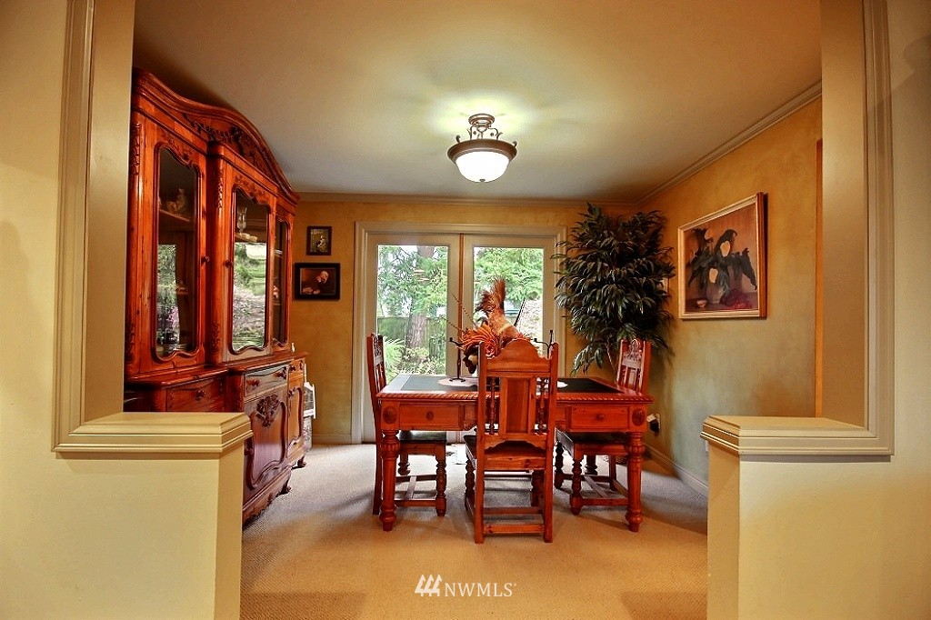 4401 Northeast 17th Street Renton, WA 98059 - Photo 7 of 25