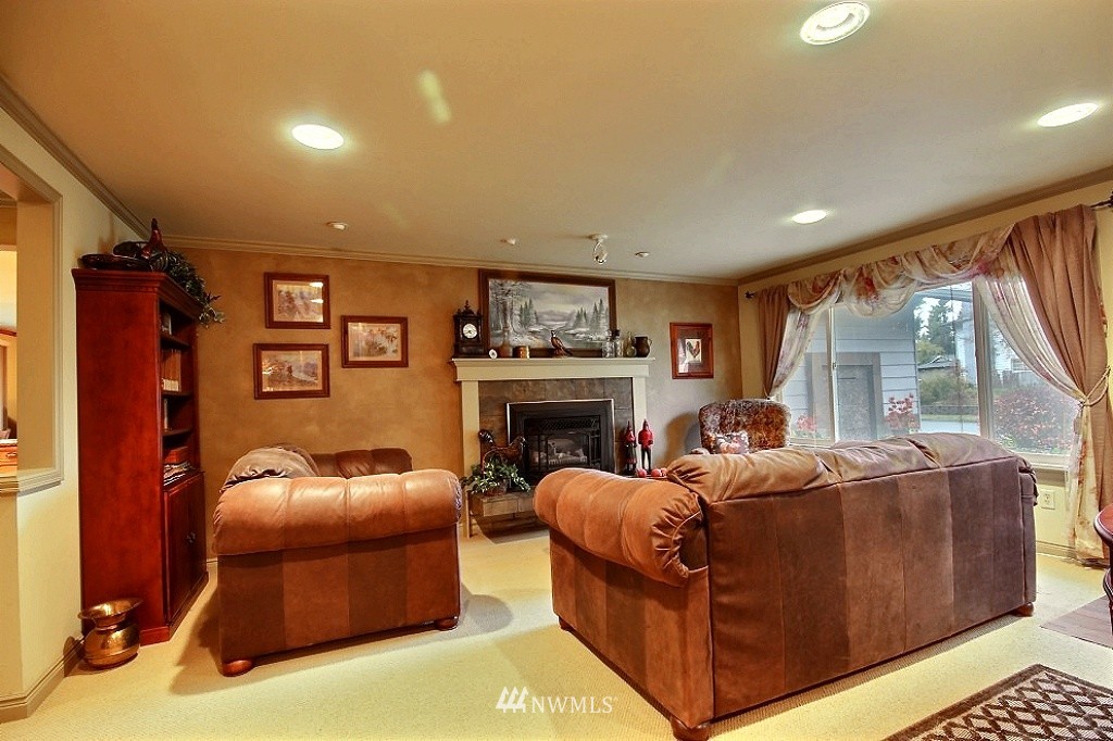4401 Northeast 17th Street Renton, WA 98059 - Photo 9 of 25