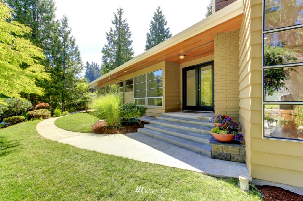 9433 Valhalla Way Bothell, WA 98011 - Photo 1 of 20 Gallery Image 1