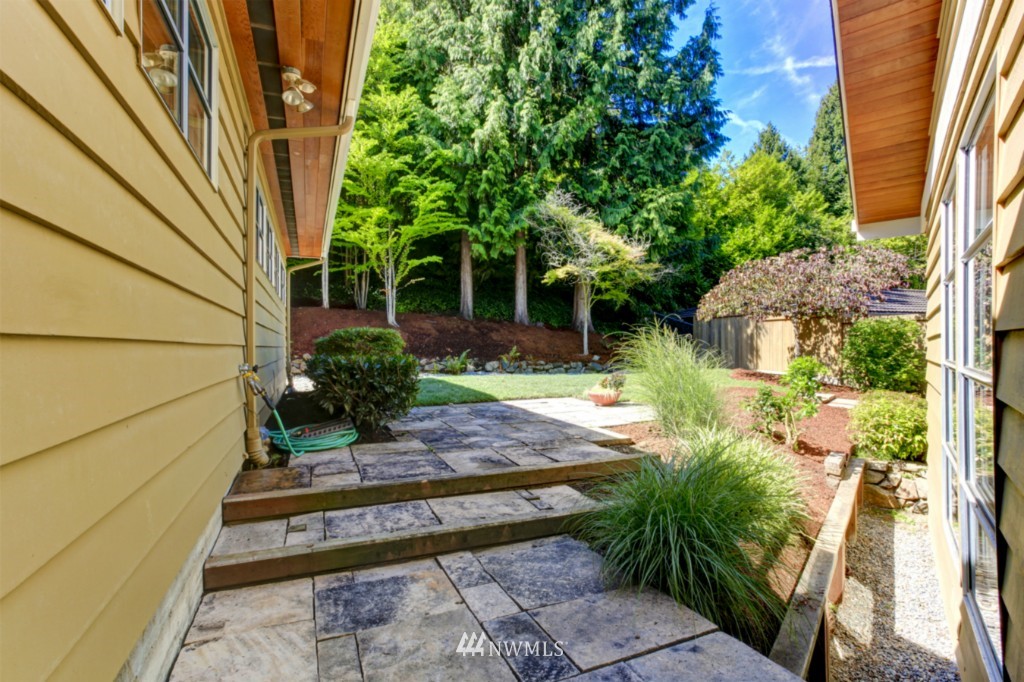 9433 Valhalla Way Bothell, WA 98011 - Photo 16 of 20 Gallery Image 16