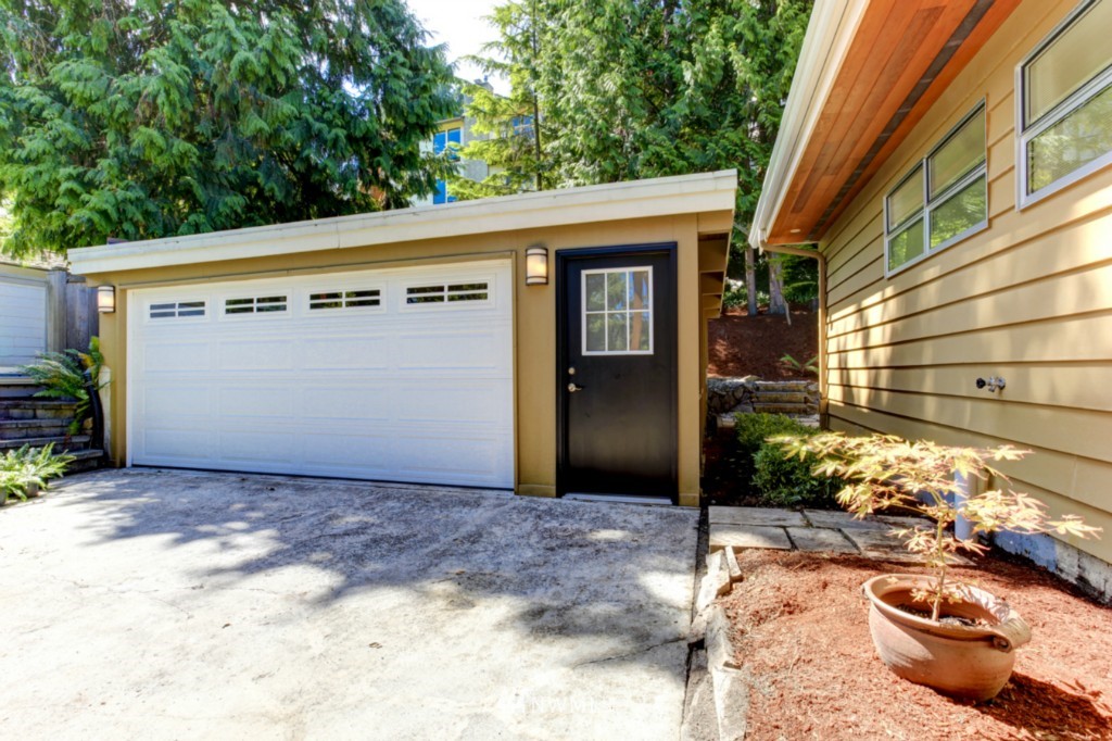 9433 Valhalla Way Bothell, WA 98011 - Photo 17 of 20 Gallery Image 17