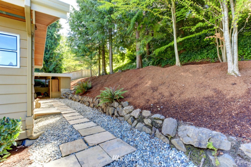 9433 Valhalla Way Bothell, WA 98011 - Photo 19 of 20 Gallery Image 19