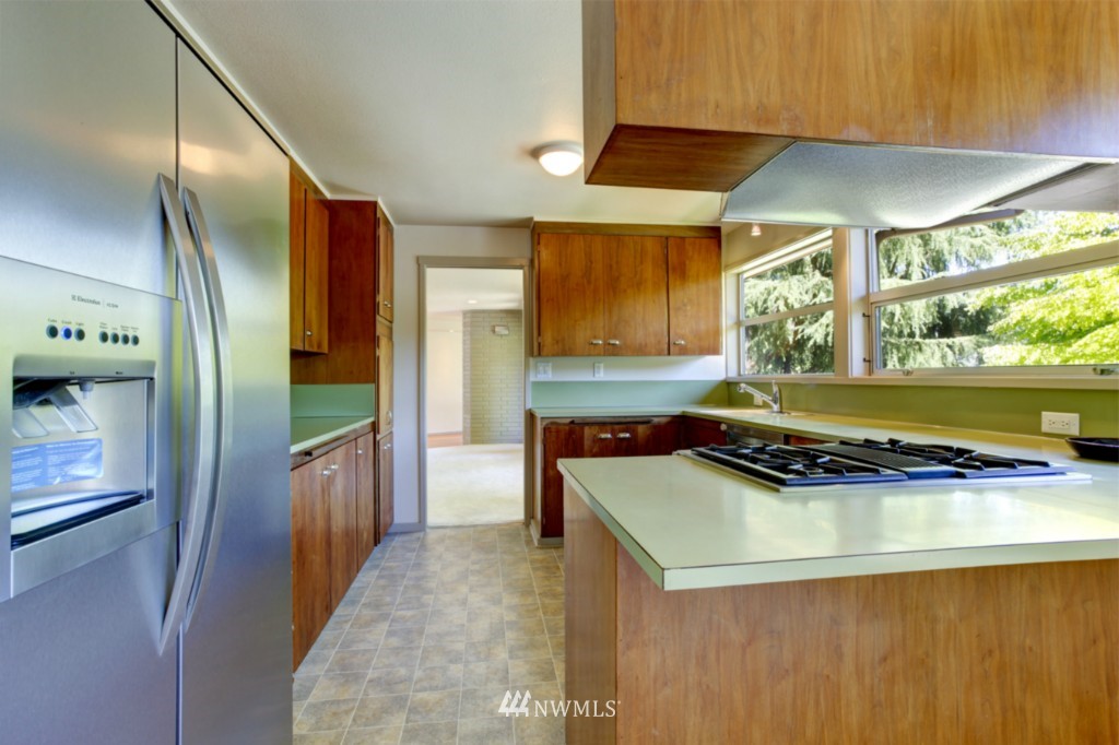 9433 Valhalla Way Bothell, WA 98011 - Photo 6 of 20 Gallery Image 6