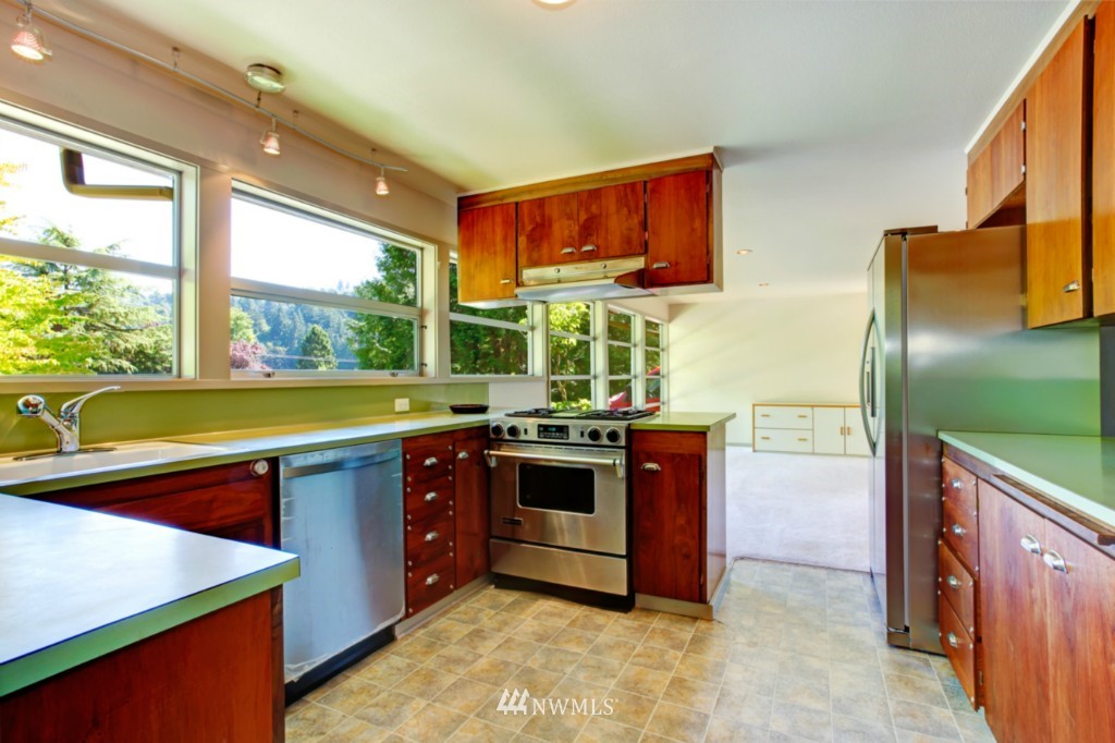 9433 Valhalla Way Bothell, WA 98011 - Photo 7 of 20 Gallery Image 7
