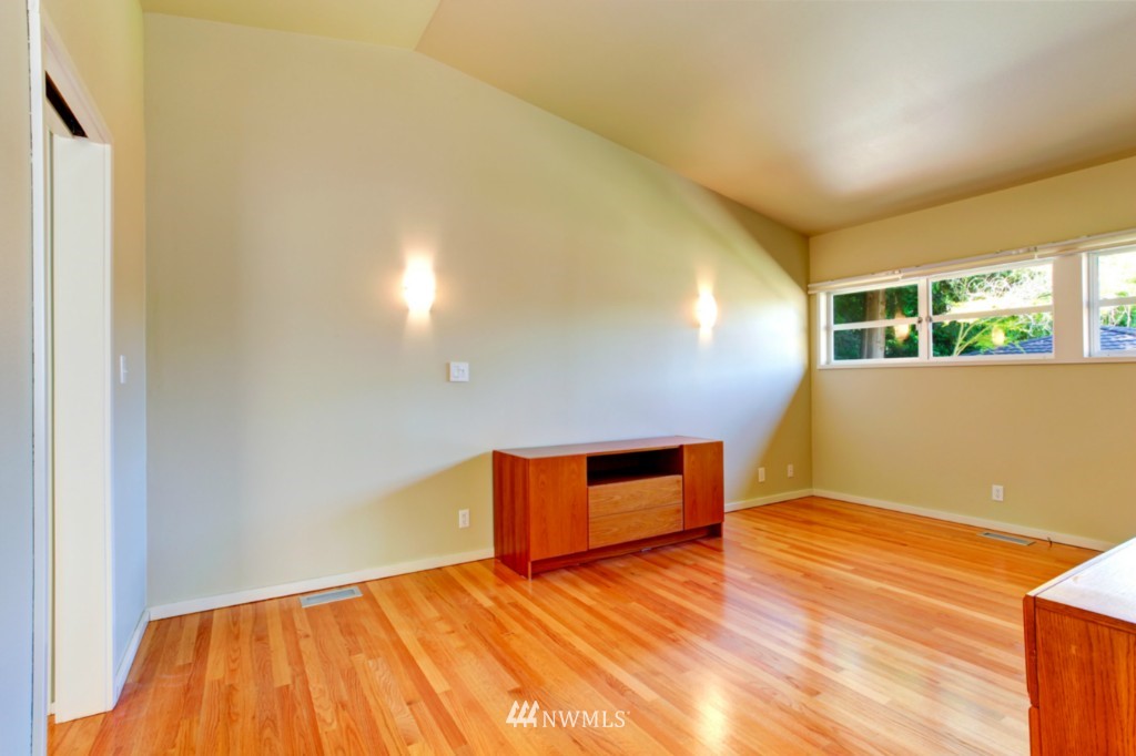 9433 Valhalla Way Bothell, WA 98011 - Photo 10 of 20 Gallery Image 10