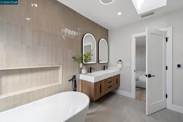 $2,388,000 | 1501 28th Avenue, San Francisco, CA 94122