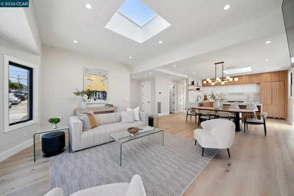 $2,388,000 | 1501 28th Avenue, San Francisco, CA 94122