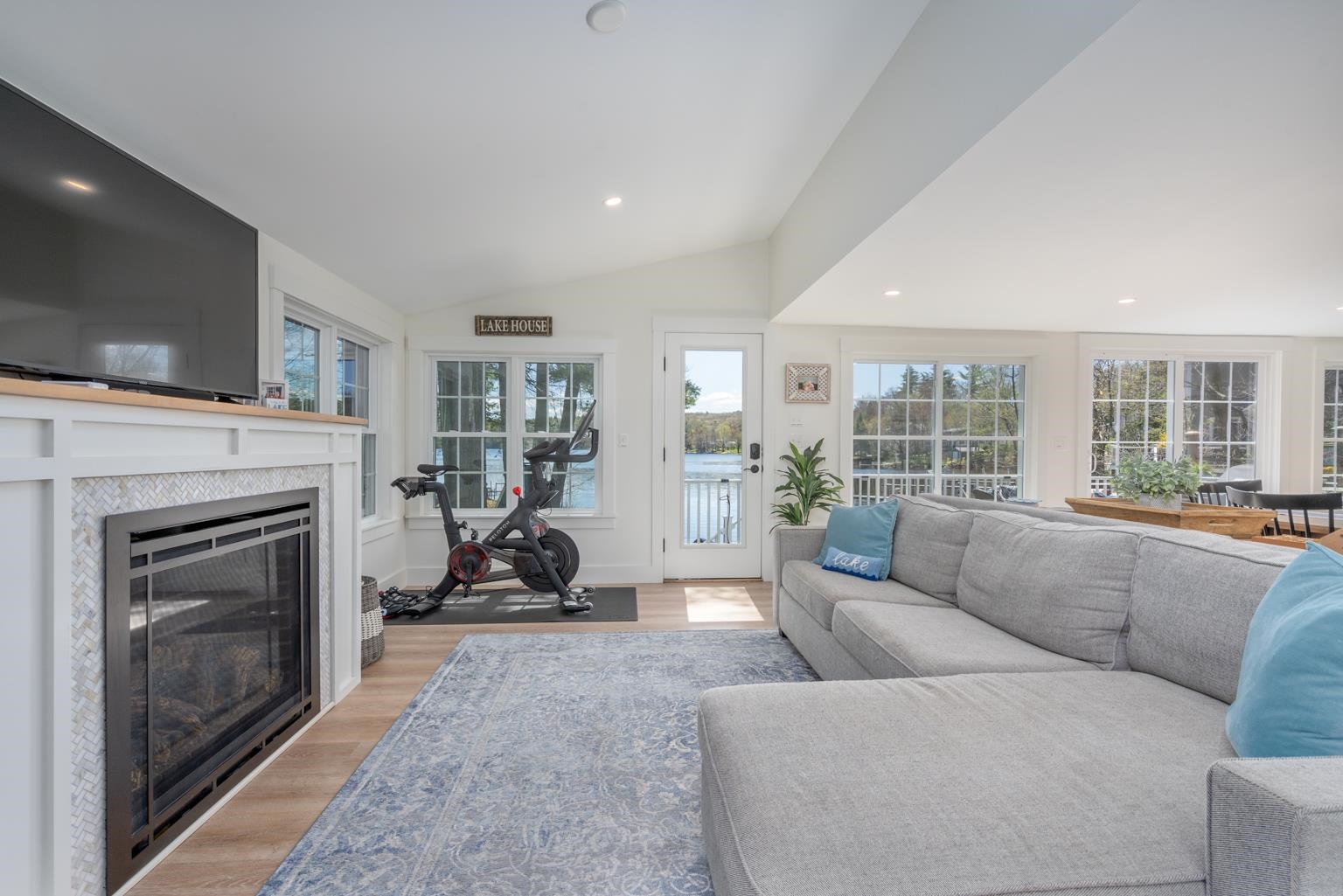 438 Bow Lake Road Northwood, NH 03261 - Photo 5 of 46