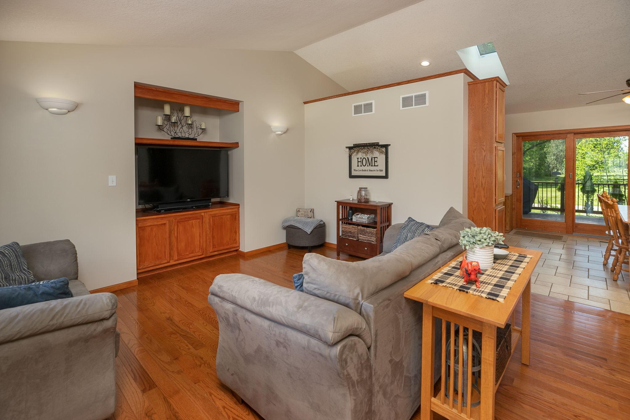 3934 Strathmore Lane Southeast Rochester, MN 55904 - Photo 5 of 36