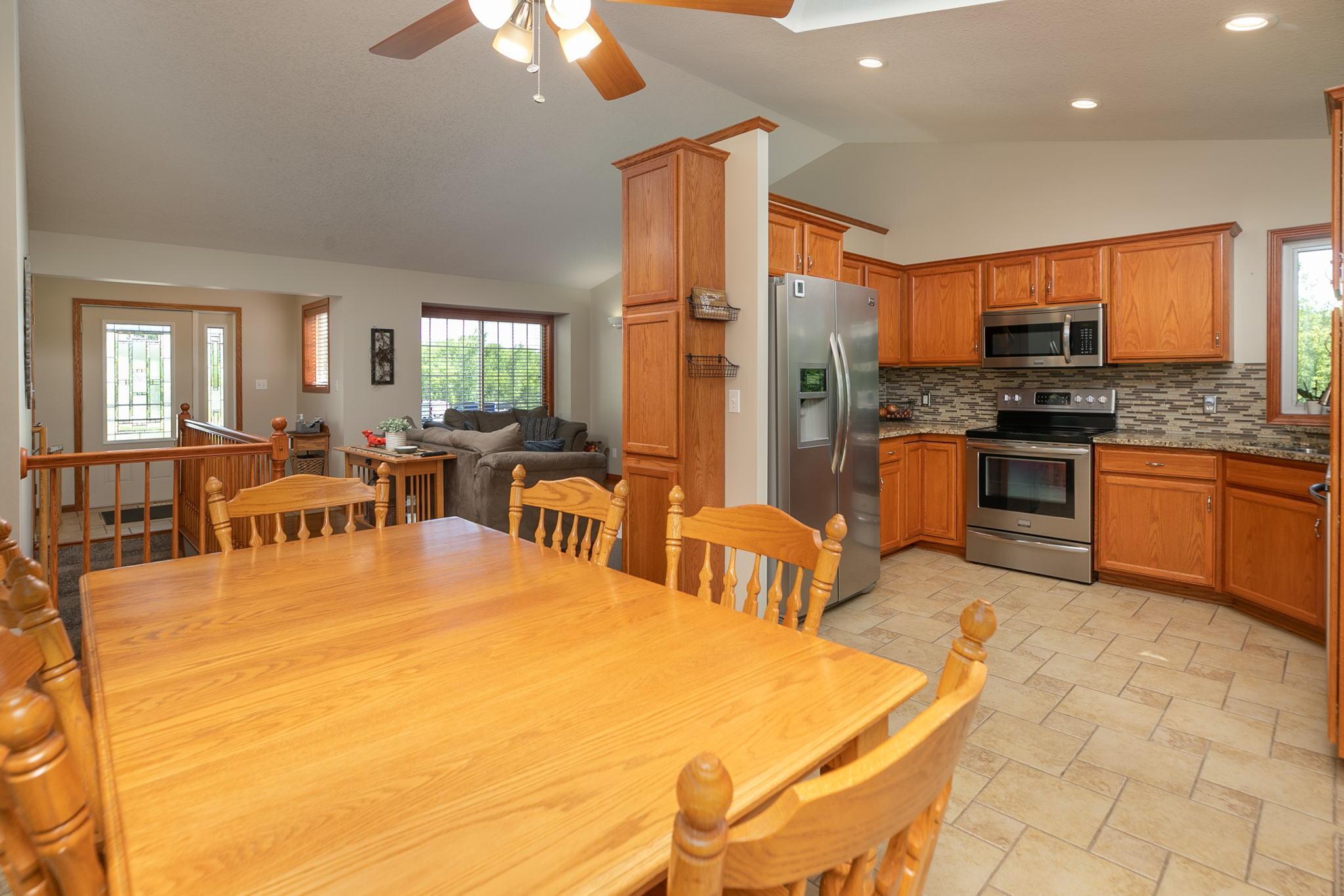 3934 Strathmore Lane Southeast Rochester, MN 55904 - Photo 10 of 36
