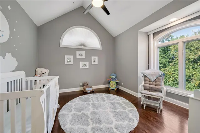 a view of a yard in front of house