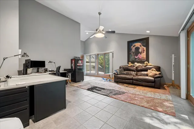 $1,150,000 | 925 North River Road, Algonquin, IL 60102