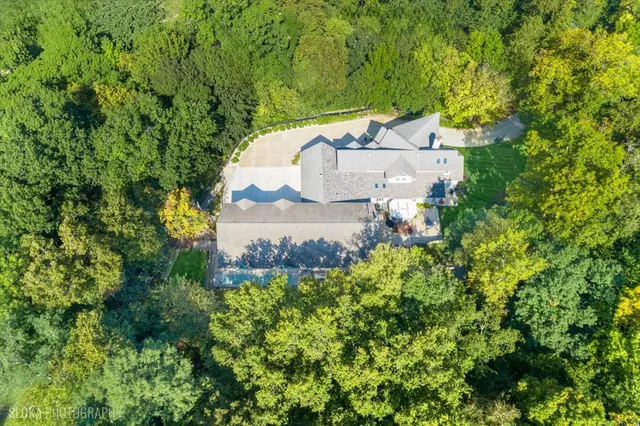 $1,150,000 | 925 North River Road, Algonquin, IL 60102