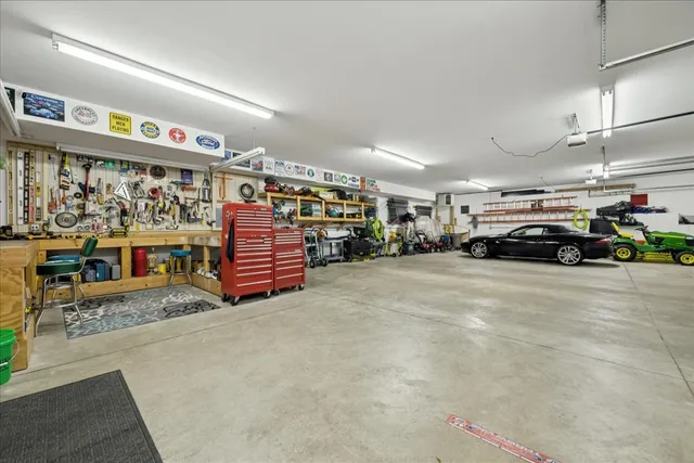 $1,150,000 | 925 North River Road, Algonquin, IL 60102