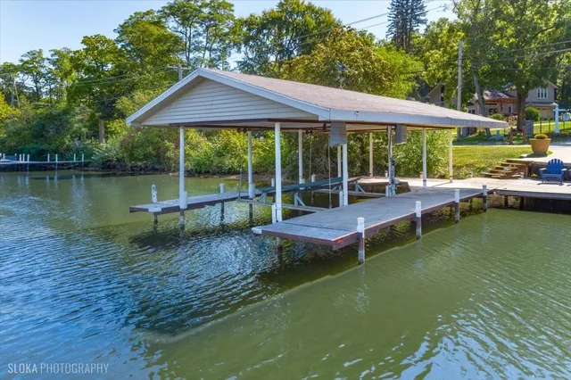 $1,150,000 | 925 North River Road, Algonquin, IL 60102