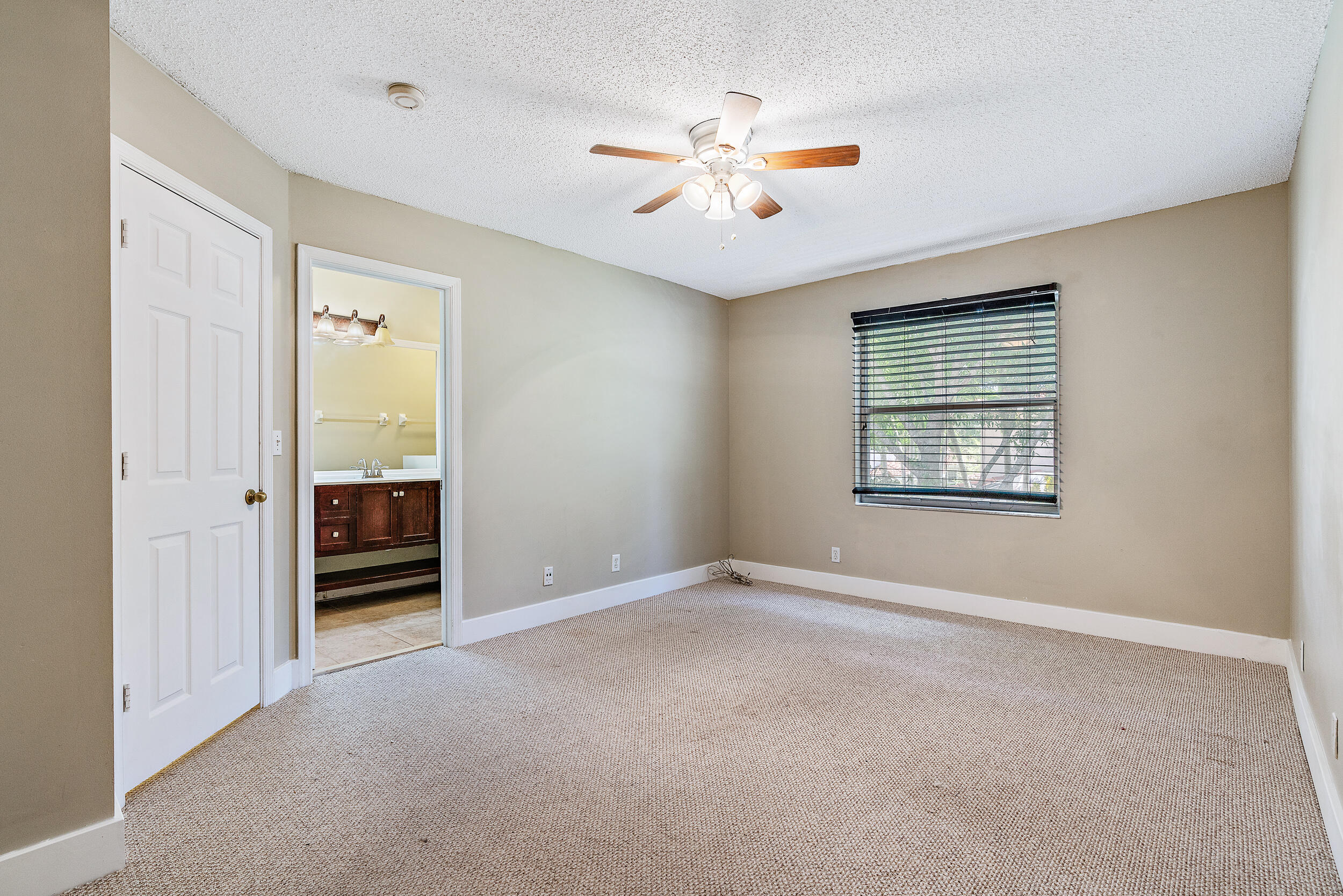 352 Timberwalk Trail Jupiter, FL 33458 - Photo 9 of 16 352 Timberwalk Trail-4