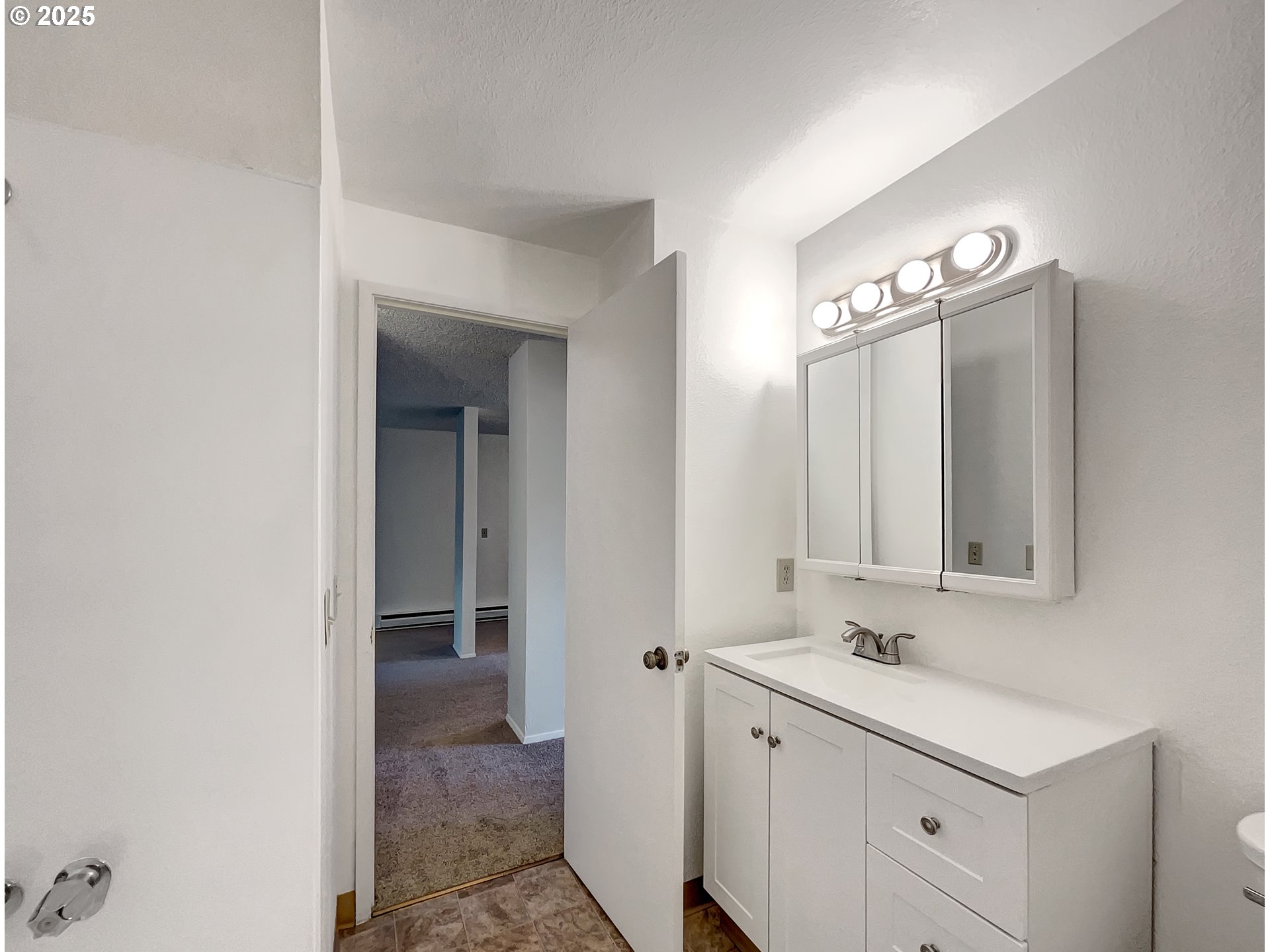 10010 Southwest Hall Boulevard, Unit 5 Portland, OR 97223 - Photo 13 of 18