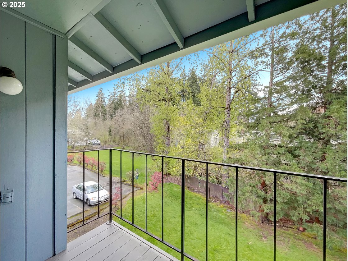 10010 Southwest Hall Boulevard, Unit 5 Portland, OR 97223 - Photo 8 of 18