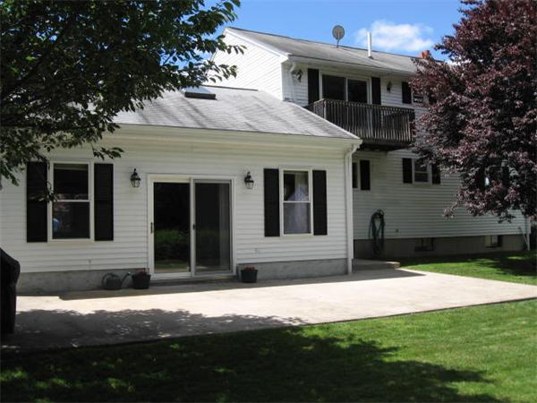 159 Sheffield Road Waltham, MA 02451 - Photo 3 of 22
