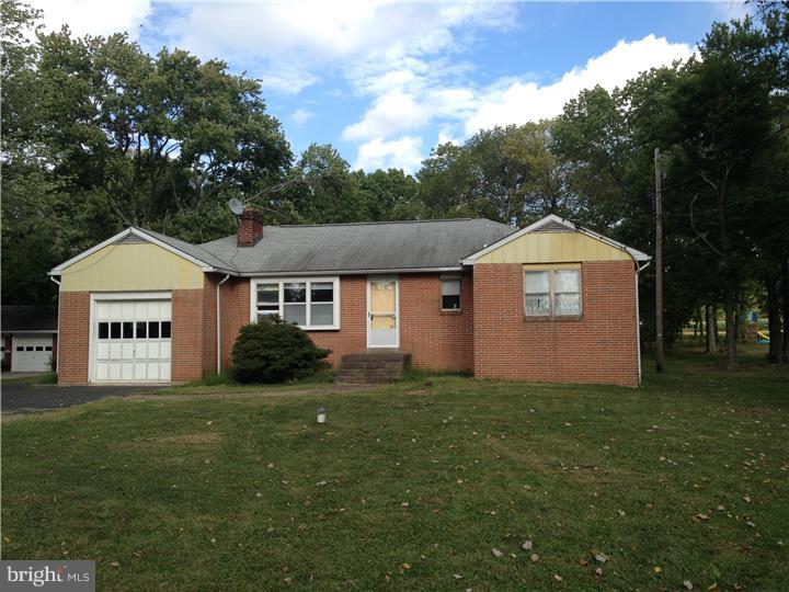 613 Middle Road Perkasie, PA 18944 - Photo 1 of 4 Exterior Front