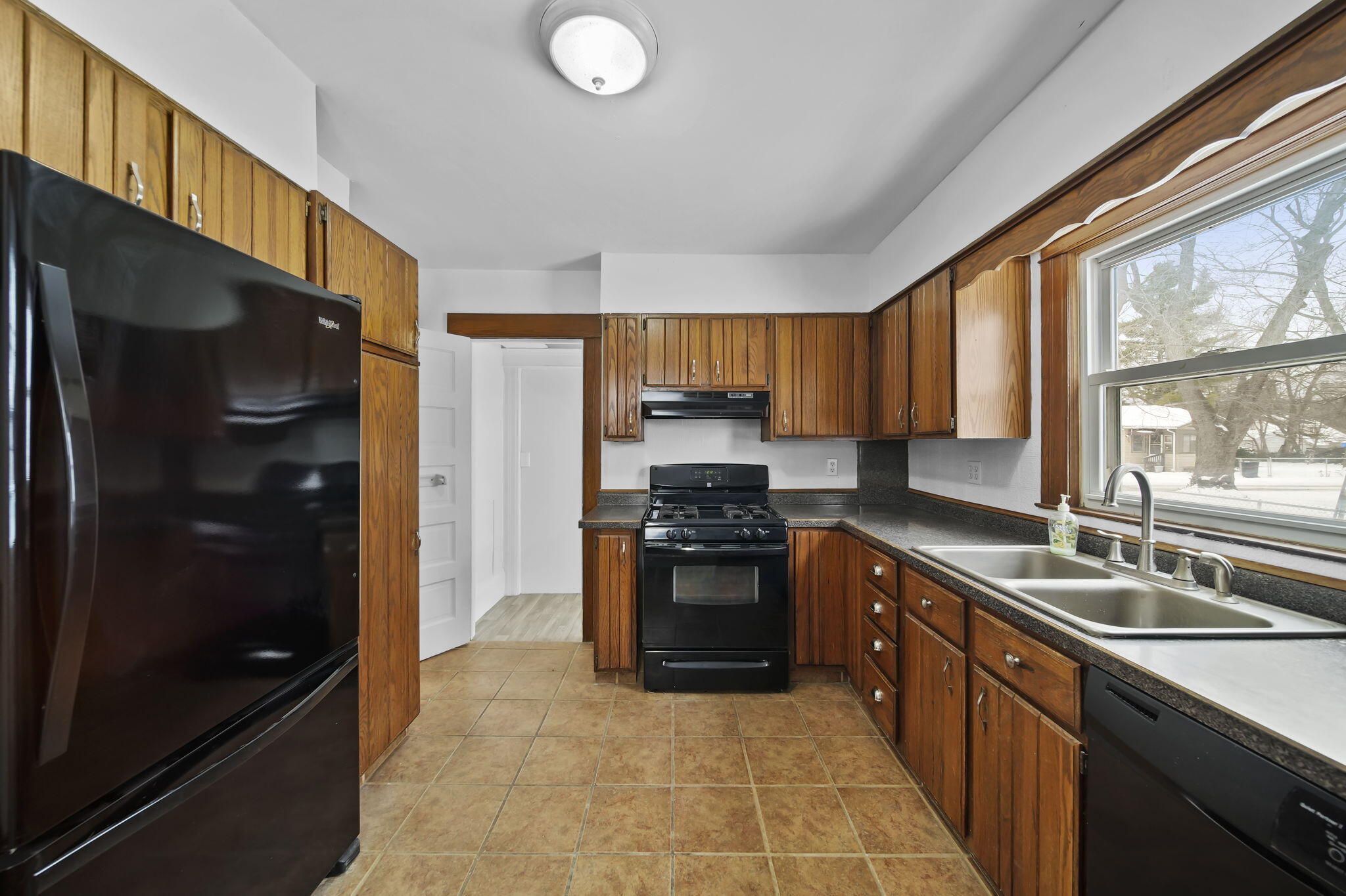 501 Cass Avenue Jackson, MI 49203 - Photo 17 of 48 17-web-or-mls-DSC03111