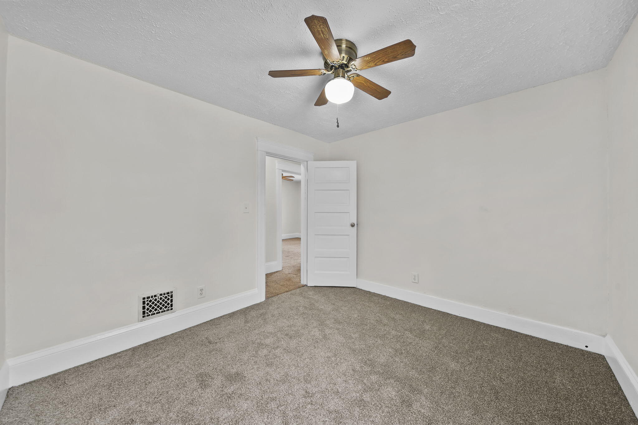 501 Cass Avenue Jackson, MI 49203 - Photo 21 of 48 19-web-or-mls-DSC03123