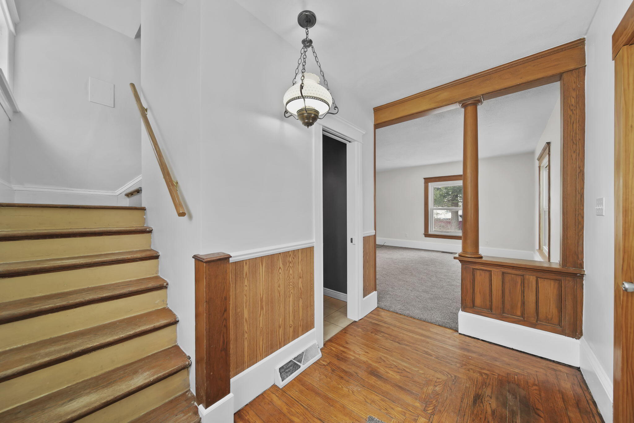 501 Cass Avenue Jackson, MI 49203 - Photo 5 of 48 5-web-or-mls-DSC03049