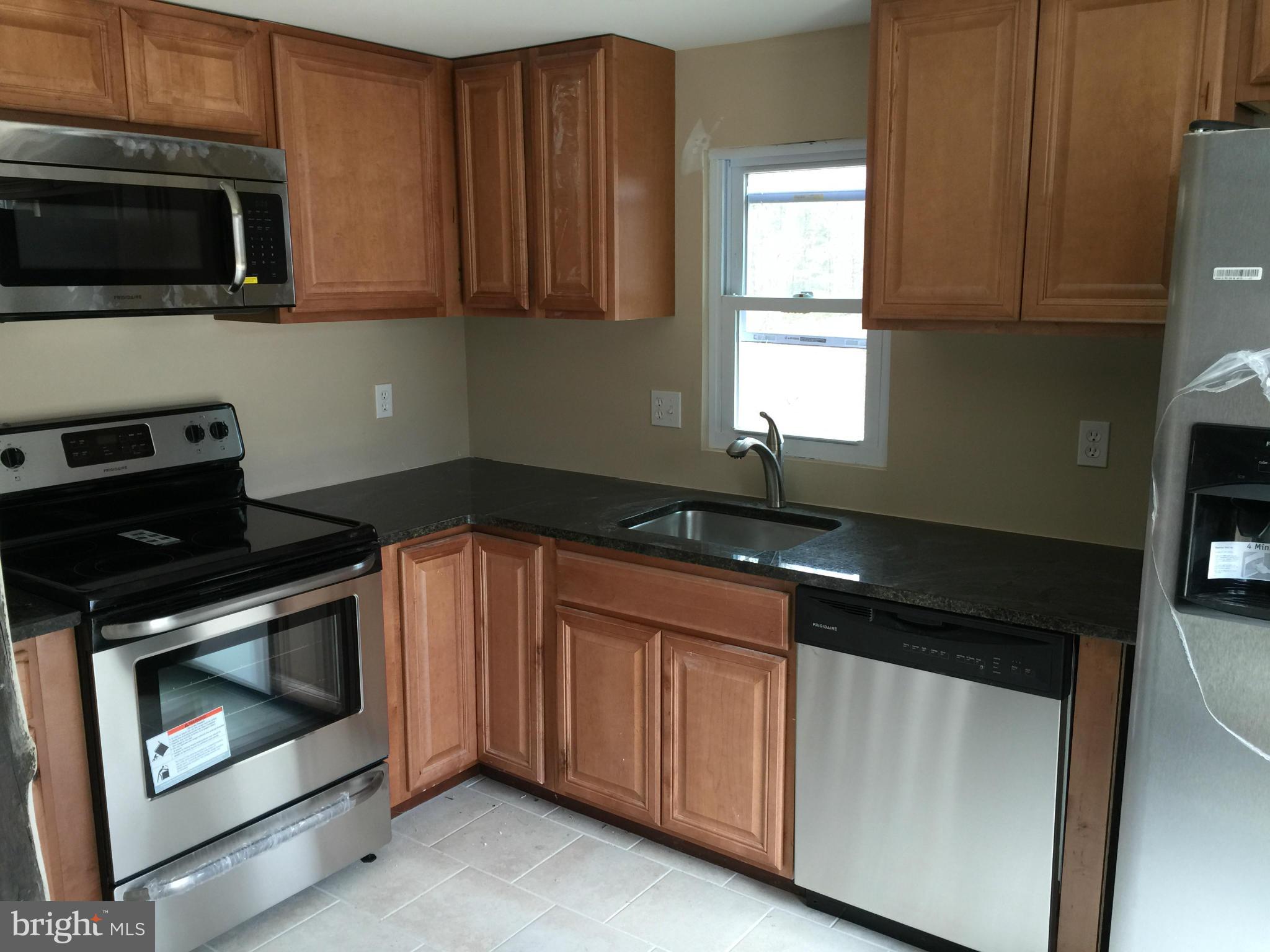 8346 Cobb Road Manassas, VA 20112 - Photo 3 of 5 Kitchen