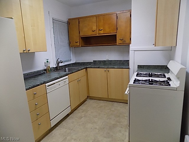 3863 Mayfield Road Cleveland Heights, OH 44121 - Photo 18 of 25 Ardoon Unit - updated kitchen with all appliances