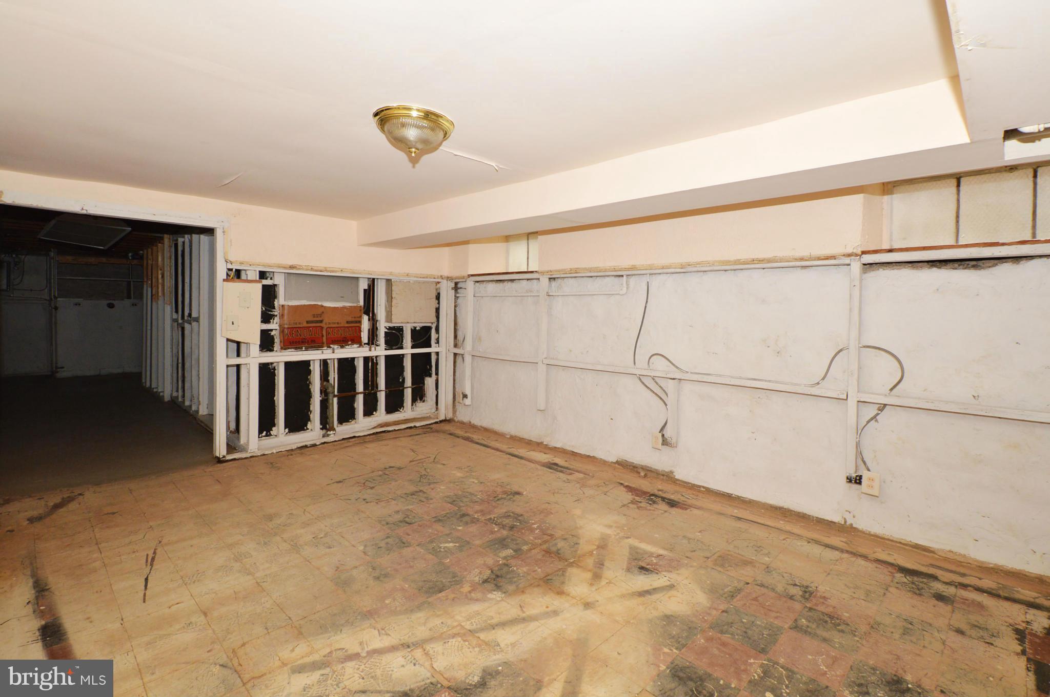 4611 Harcourt Road Baltimore, MD 21214 - Photo 25 of 30 Basement