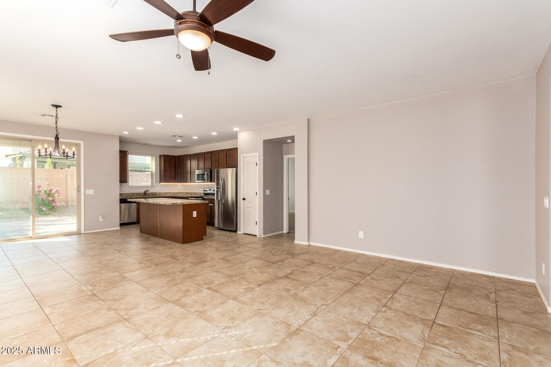 3323 East Roland Street Mesa, AZ 85213 - Photo 10 of 43 09 - Roland