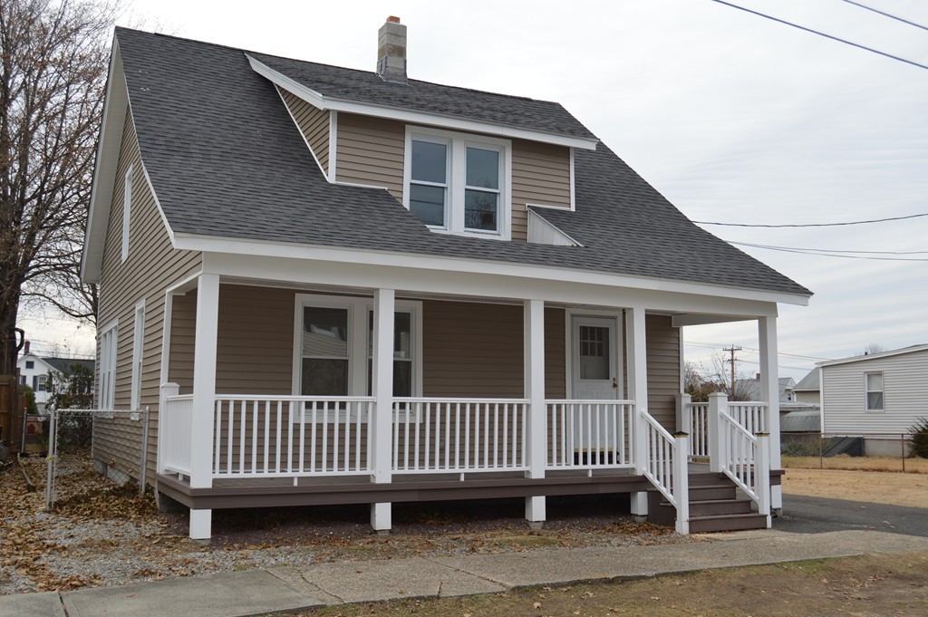 40 Fuller Street Chicopee, MA 01020 - Photo 4 of 26