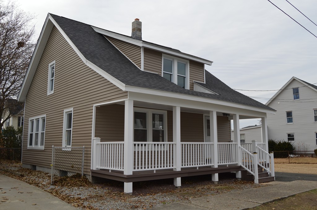 40 Fuller Street Chicopee, MA 01020 - Photo 5 of 26