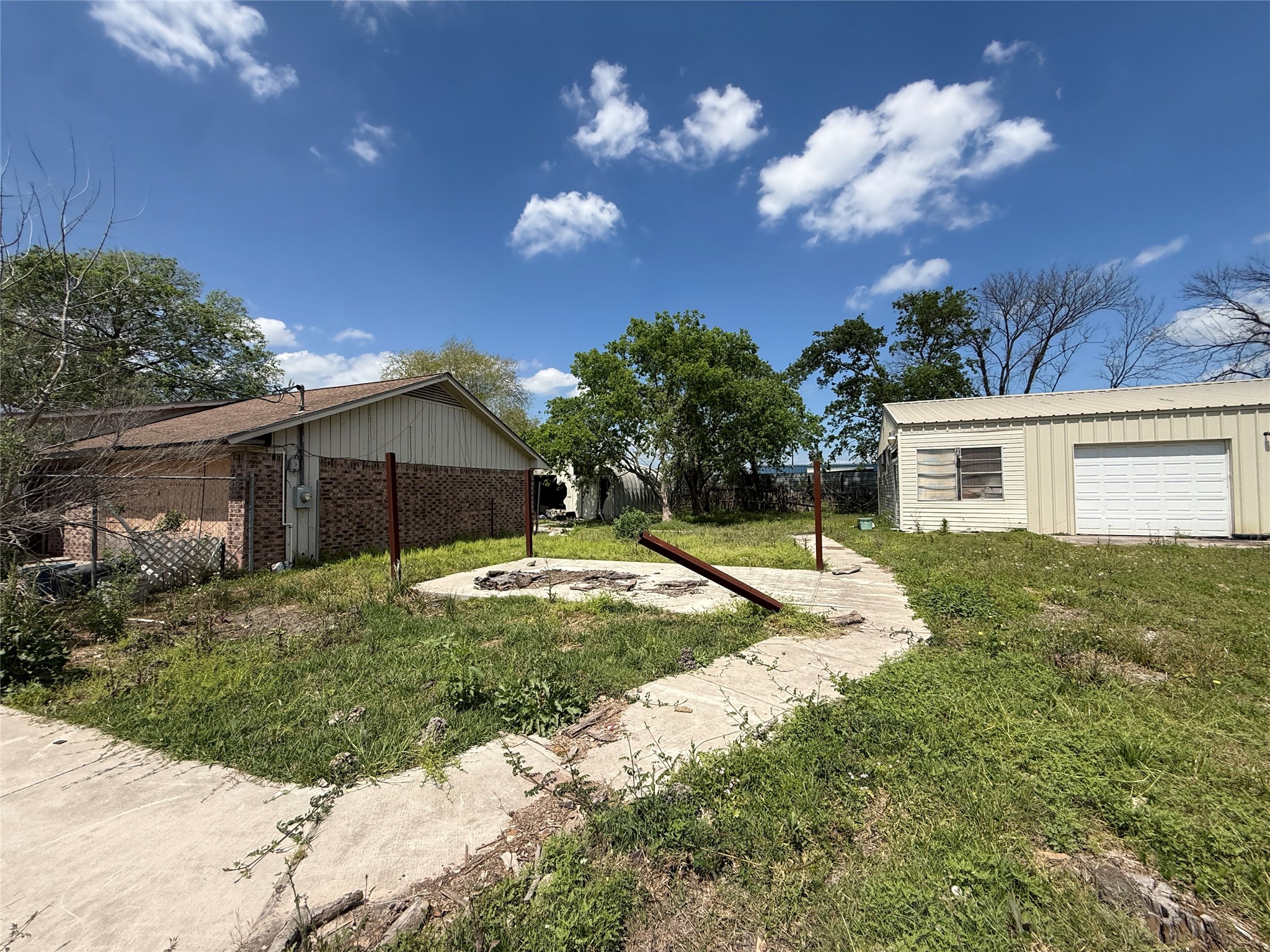 16127 Long Road Houston, TX 77044 - Photo 4 of 9