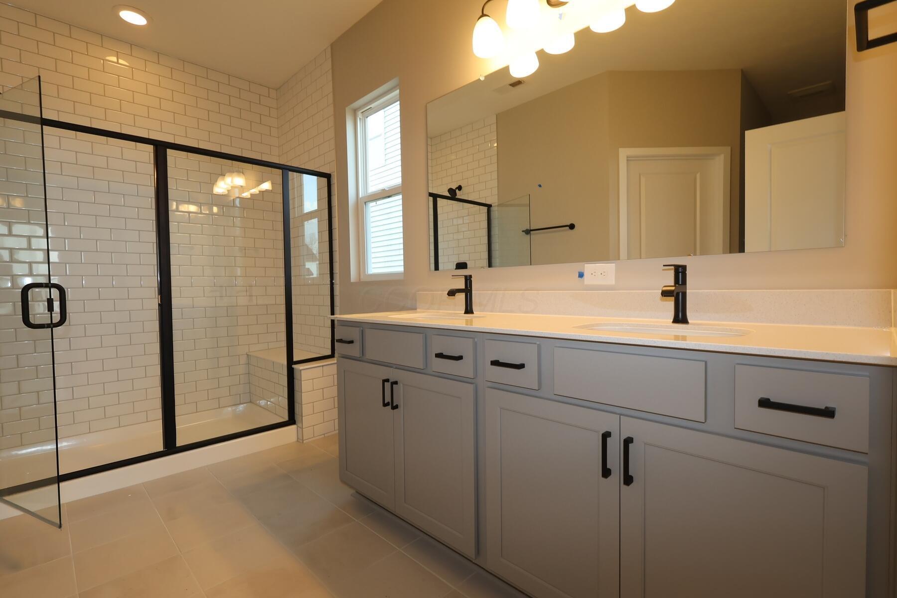 5655 Valleydale Road Powell, OH 43065 - Photo 12 of 16 Owner's Bathroom