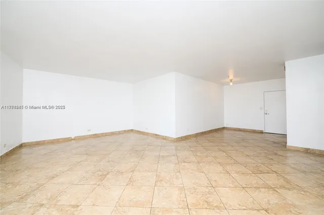 $2,850 | 7441 Wayne Avenue, Unit 4C, Miami Beach, FL 33141