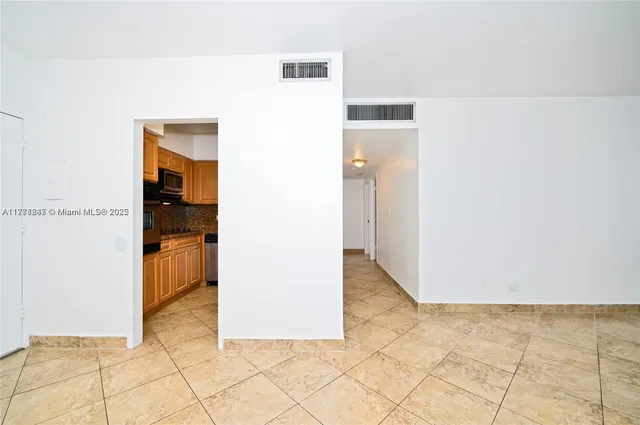 $2,850 | 7441 Wayne Avenue, Unit 4C, Miami Beach, FL 33141