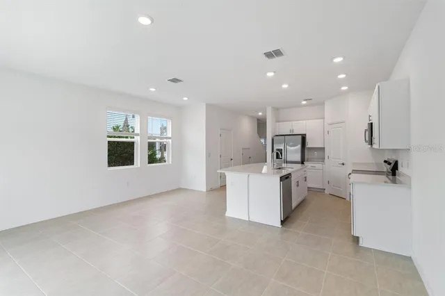 $279,584 | 7759 Waterscape Drive, Groveland, FL 34736