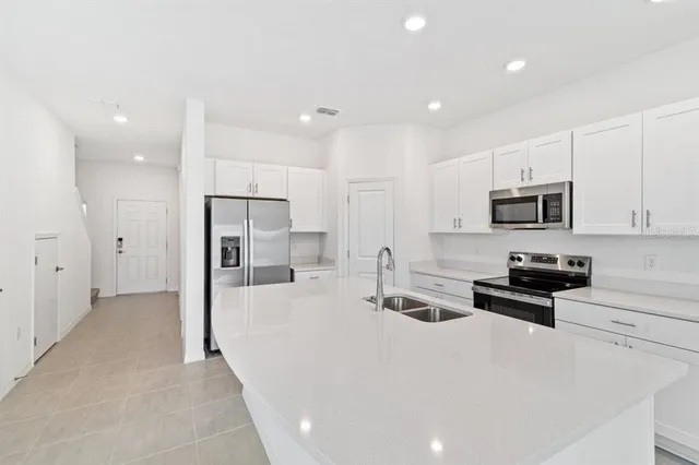 $279,584 | 7759 Waterscape Drive, Groveland, FL 34736