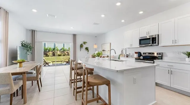 $279,584 | 7759 Waterscape Drive, Groveland, FL 34736