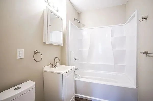 $625,000 | 10-12 River Street, Agawam, MA 01001