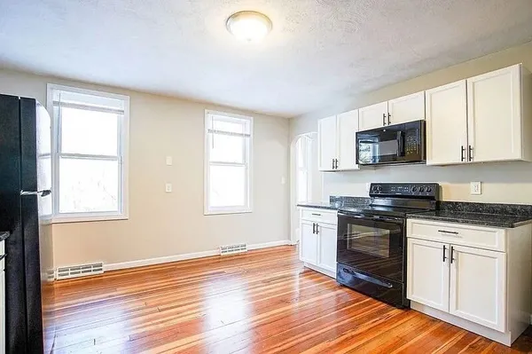 $625,000 | 10-12 River Street, Agawam, MA 01001