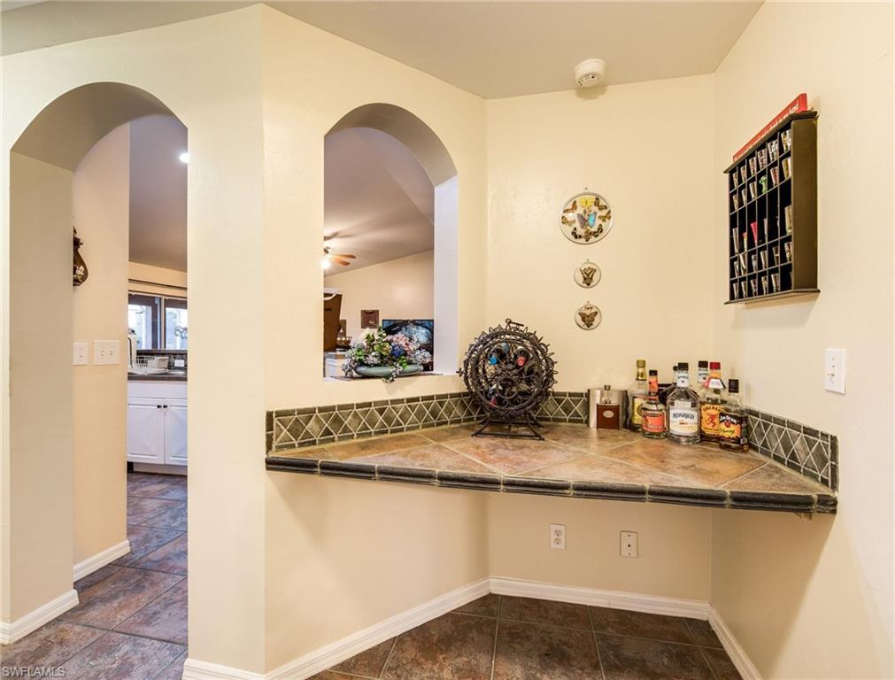 828 Rocaille Avenue Fort Myers, FL 33913 - Photo 22 of 31