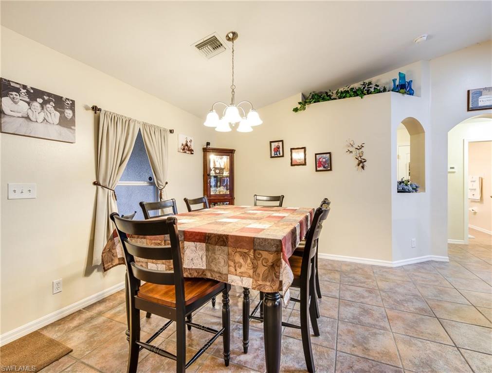 828 Rocaille Avenue Fort Myers, FL 33913 - Photo 6 of 31