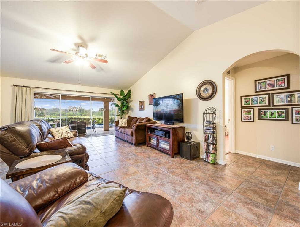 828 Rocaille Avenue Fort Myers, FL 33913 - Photo 7 of 31