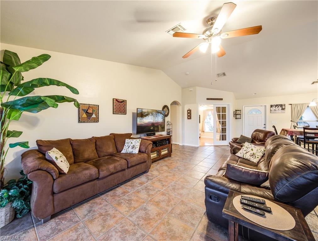 828 Rocaille Avenue Fort Myers, FL 33913 - Photo 8 of 31