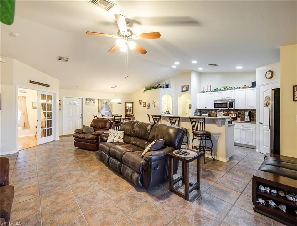 828 Rocaille Avenue Fort Myers, FL 33913 - Photo 9 of 31
