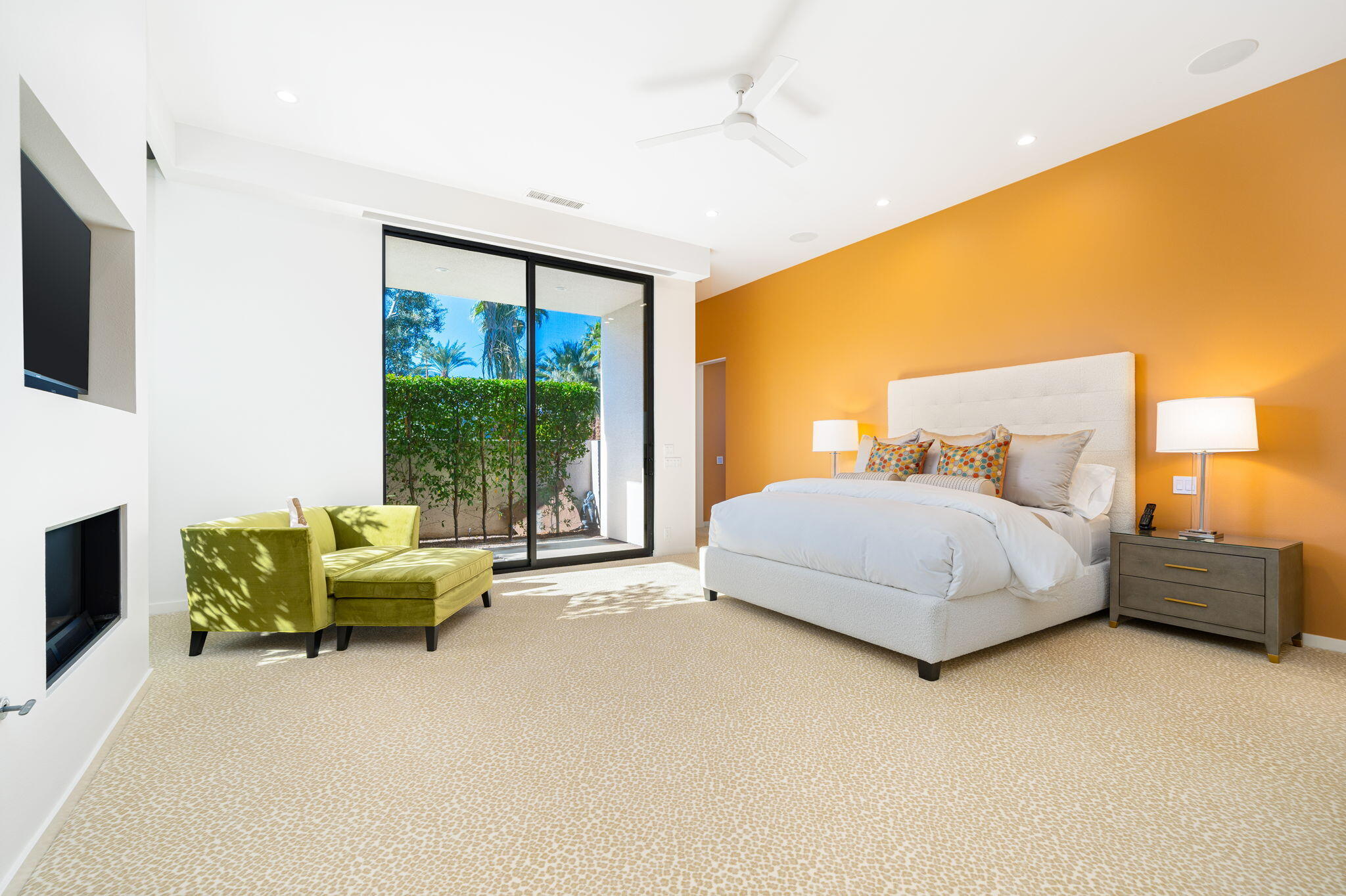 6 Sun Ridge Circle Rancho Mirage, CA 92270 - Photo 33 of 56 a bed room with a bed and a couch