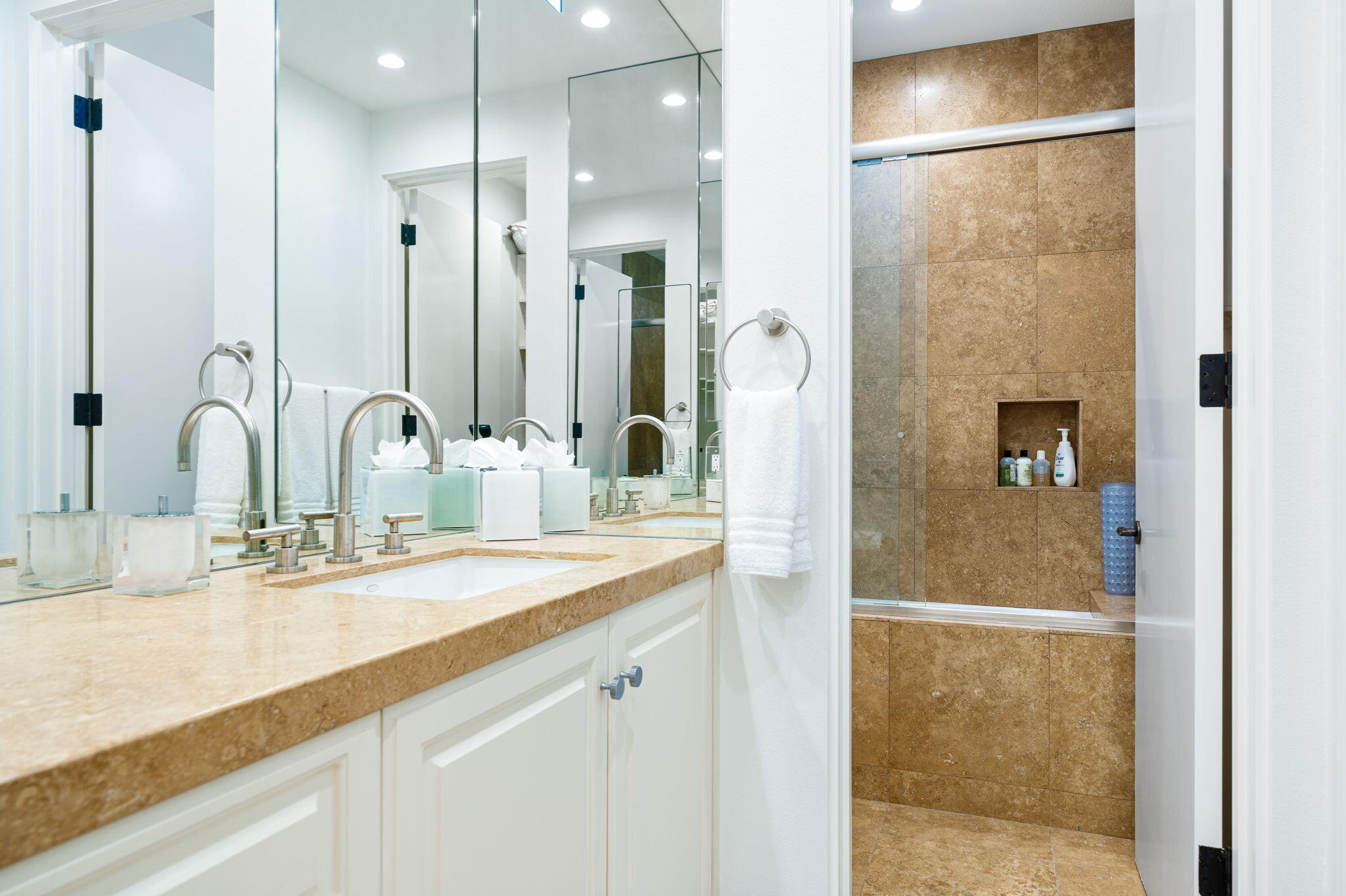 6 Sun Ridge Circle Rancho Mirage, CA 92270 - Photo 41 of 56 a bathroom with a double vanity sink mirror and double